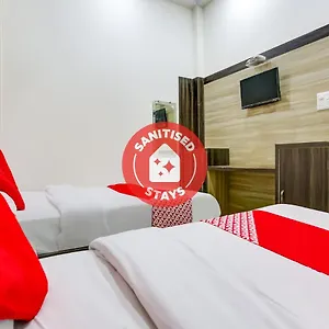 Oyo 75850 Vishwanath Hotel